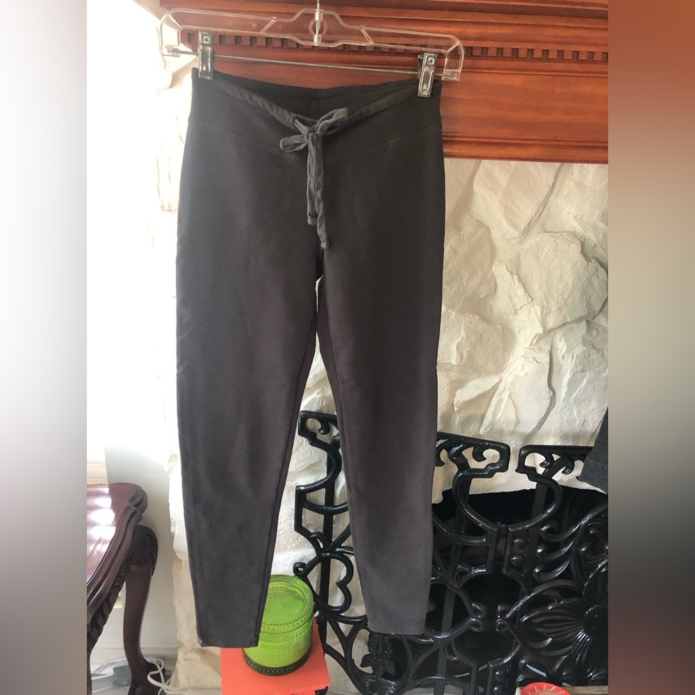 Barefoot Dreams Heather gray drawstring waist crop lounge pants/joggers